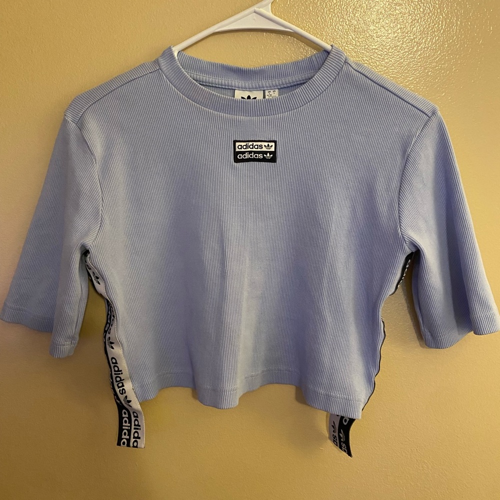 🫐Adidas Cropped Top🫐
